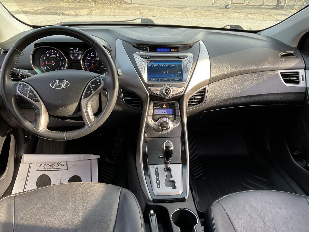 2013 Hyundai Elantra Image 29
