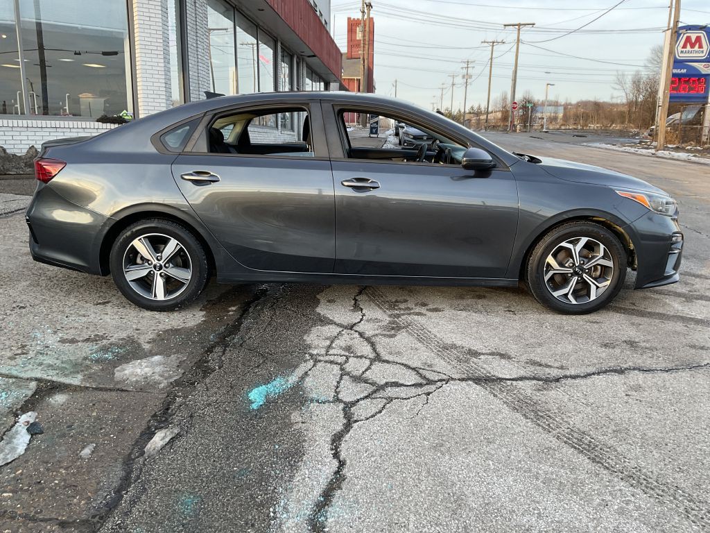 2019 Kia Forte Image 2