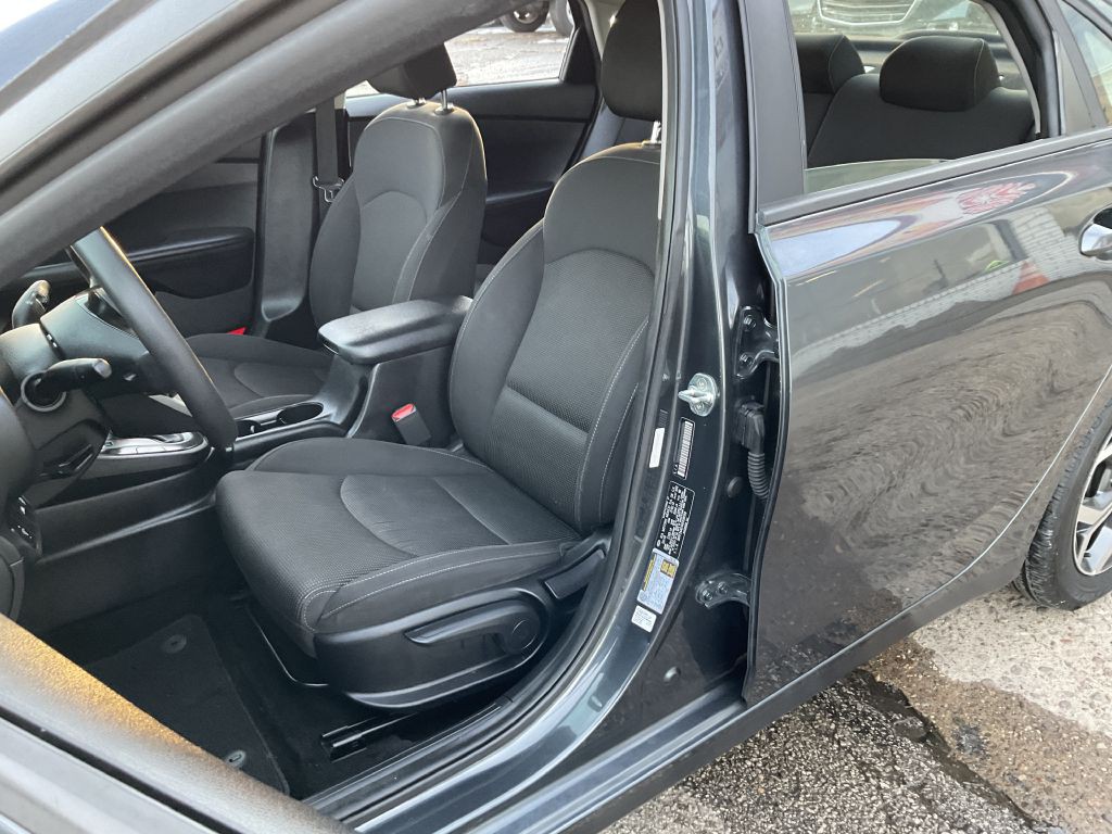 2019 Kia Forte Image 14