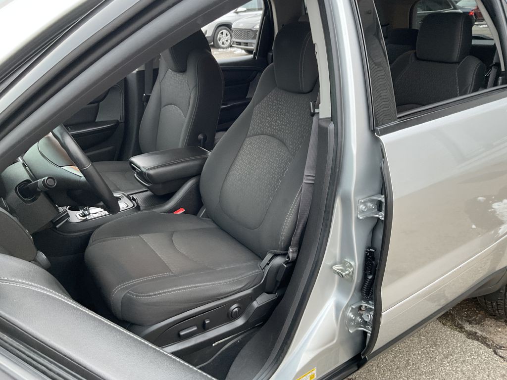 2015 GMC Acadia Image 15