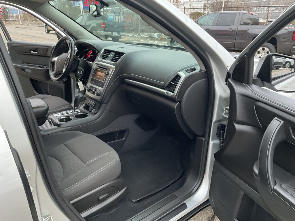 2015 GMC Acadia Image 18