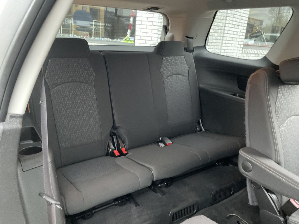 2015 GMC Acadia Image 25