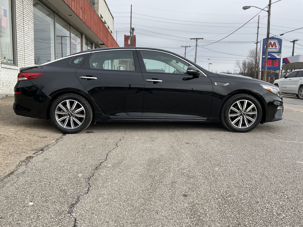 2020 Kia Optima Image 2