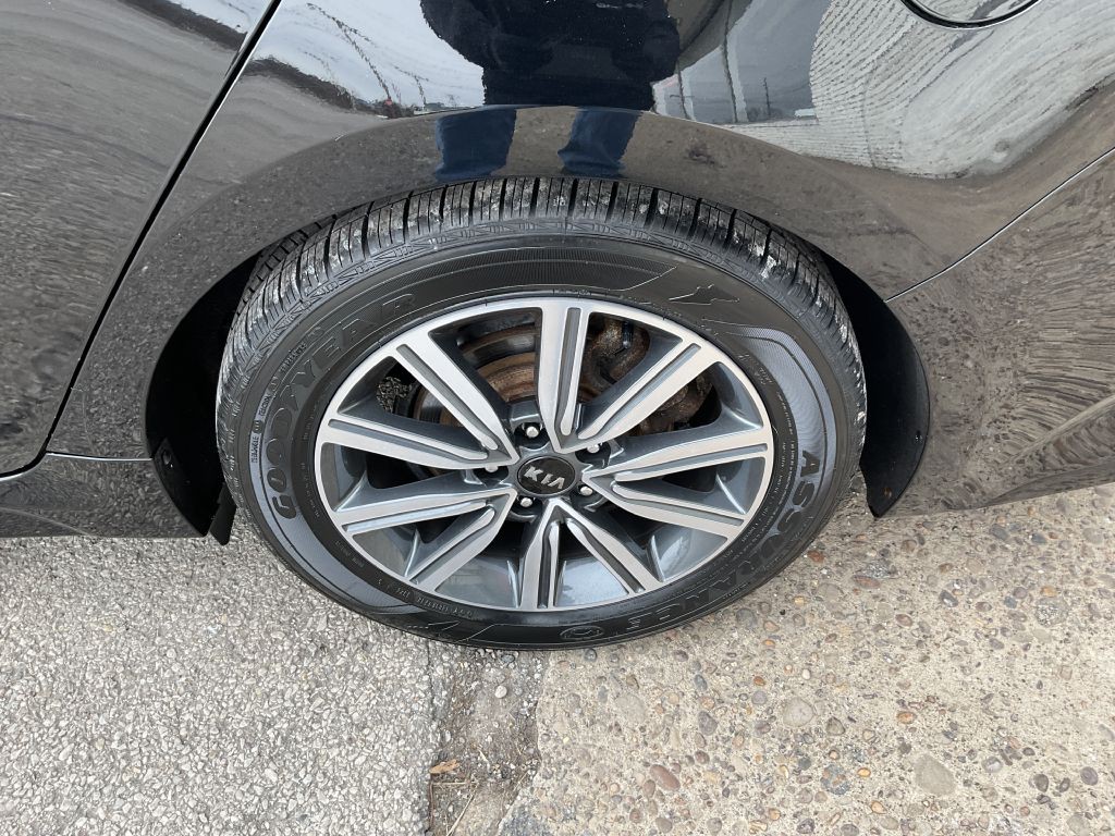 2020 Kia Optima Image 10