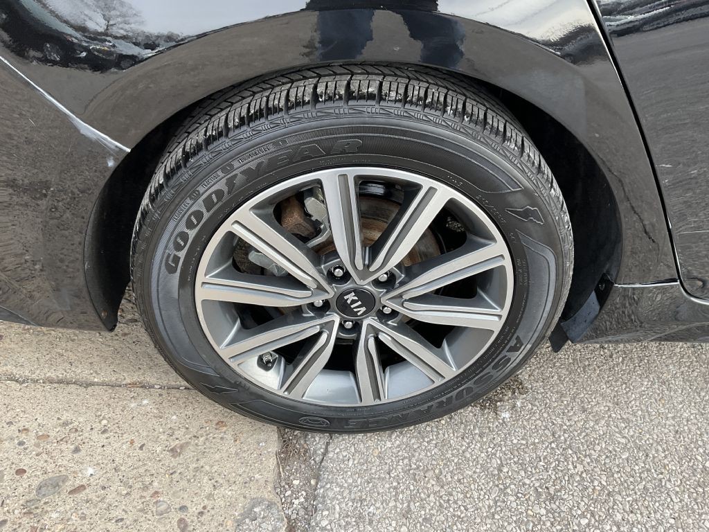 2020 Kia Optima Image 12