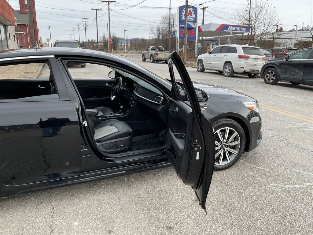 2020 Kia Optima Image 17