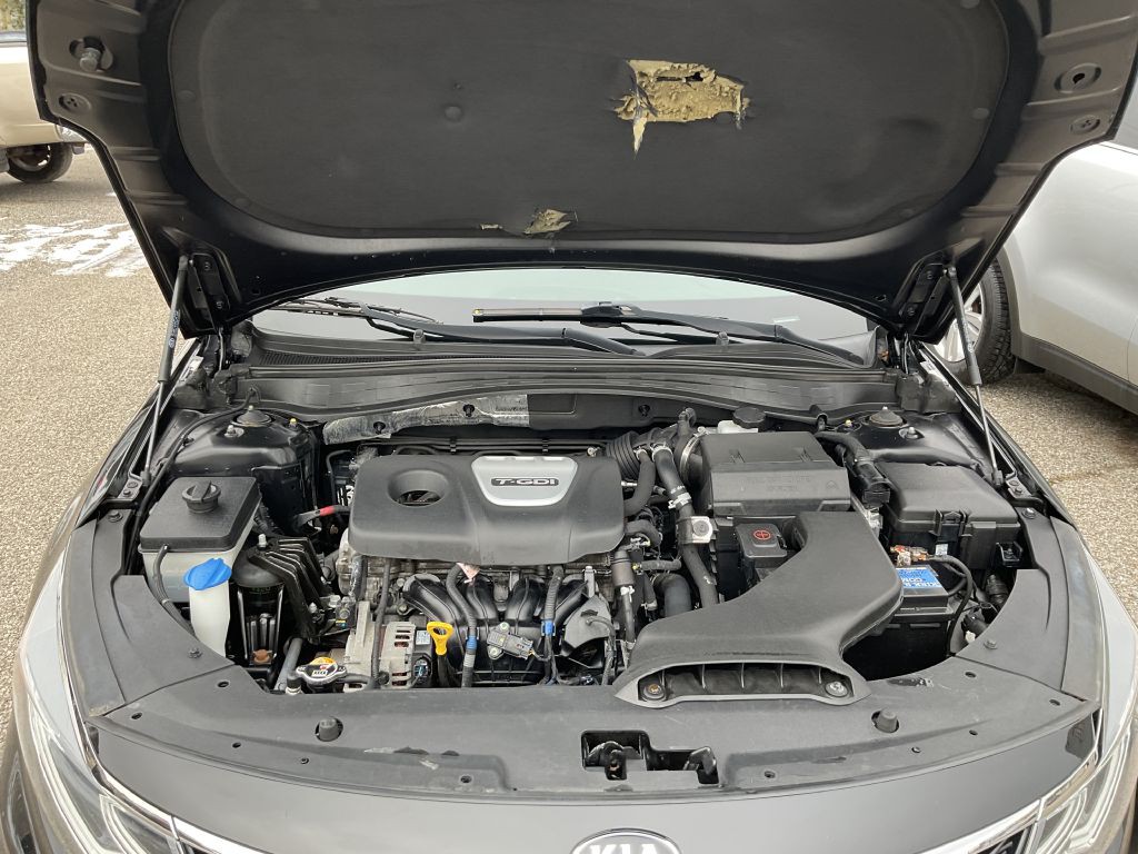 2020 Kia Optima Image 40