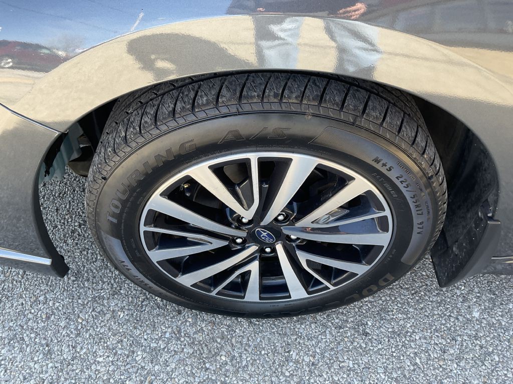 2018 Subaru Legacy Image 9