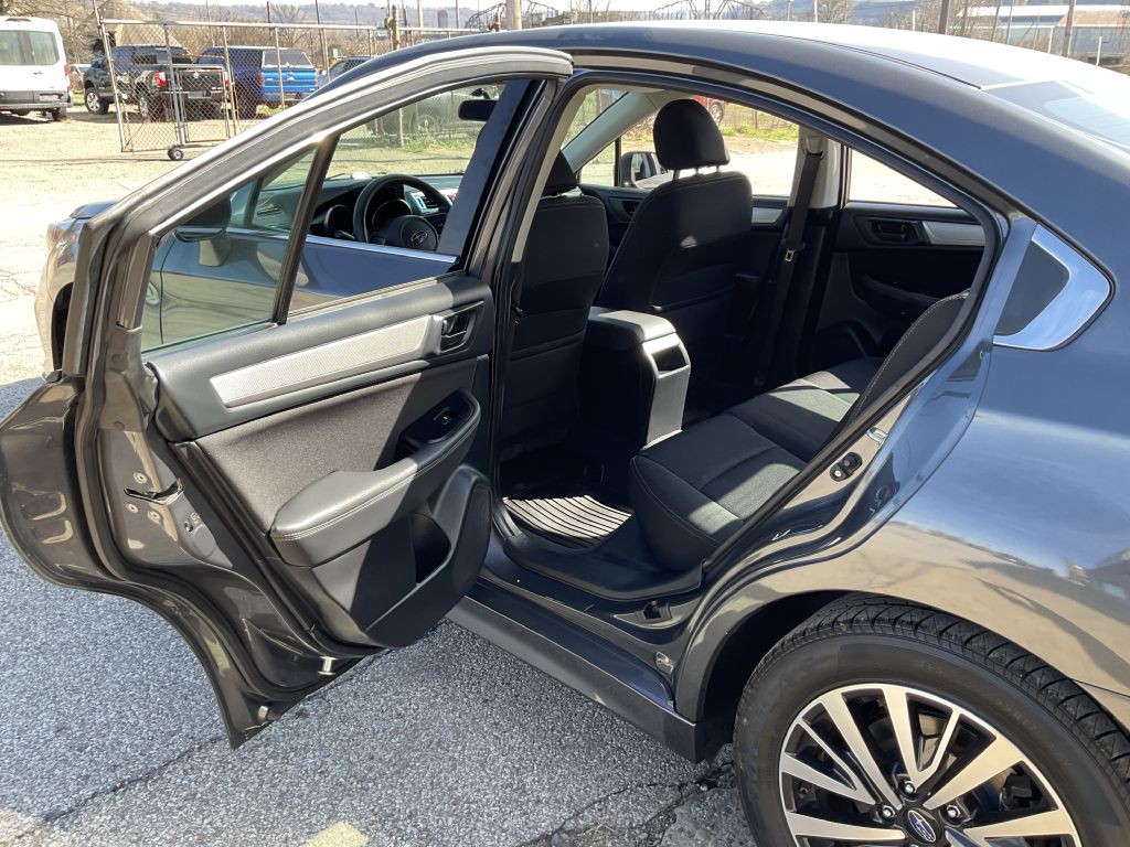 2018 Subaru Legacy Image 21