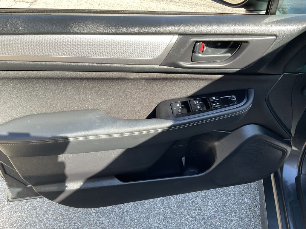 2018 Subaru Legacy Image 30