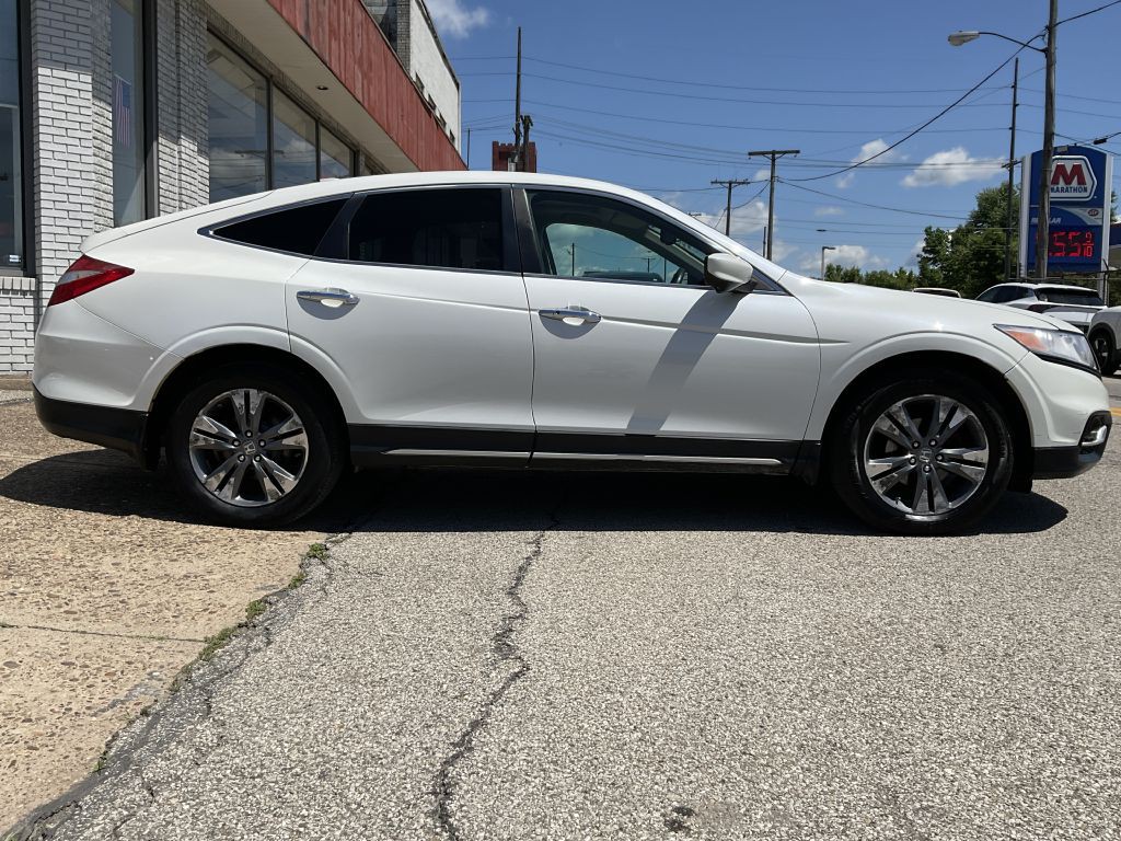 2013 Honda Crosstour Image 2
