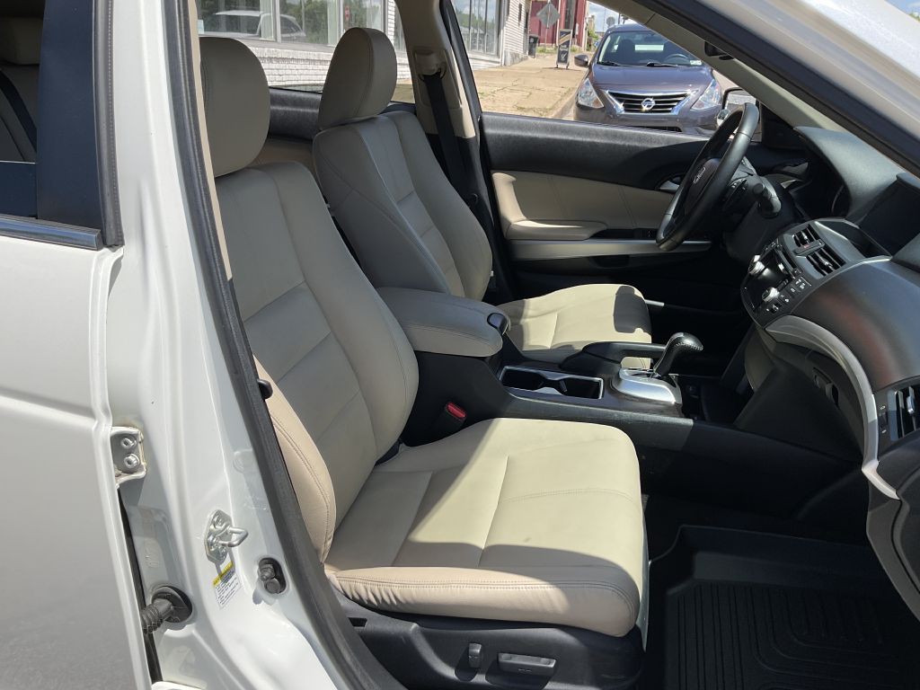 2013 Honda Crosstour Image 16