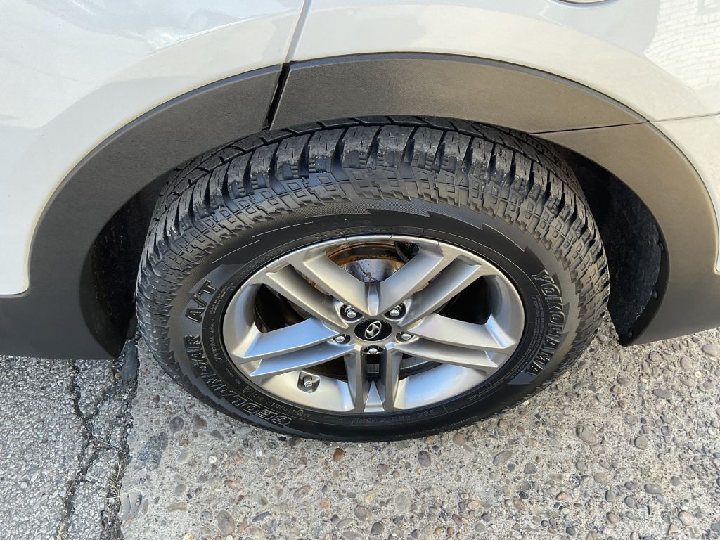 2017 Hyundai Santa Fe Sport Image 10