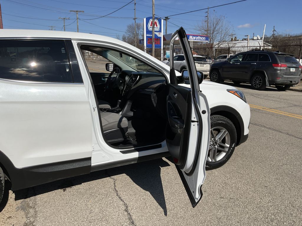 2017 Hyundai Santa Fe Sport Image 16