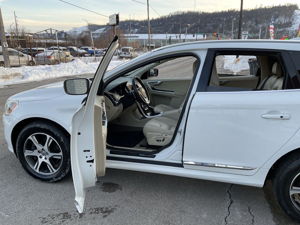 2014 Volvo XC60 Image 13