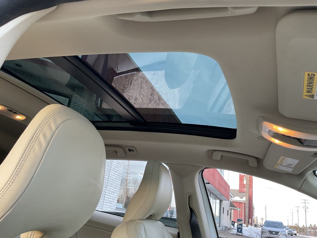 2014 Volvo XC60 Image 19