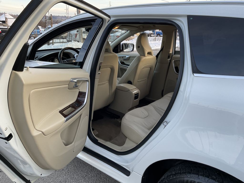 2014 Volvo XC60 Image 22