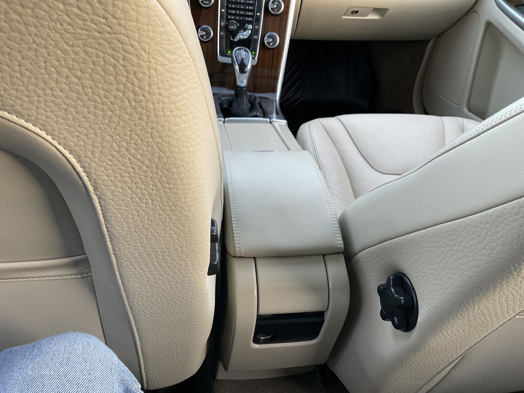 2014 Volvo XC60 Image 31