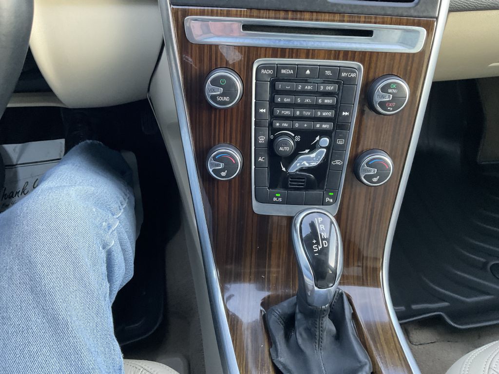 2014 Volvo XC60 Image 35