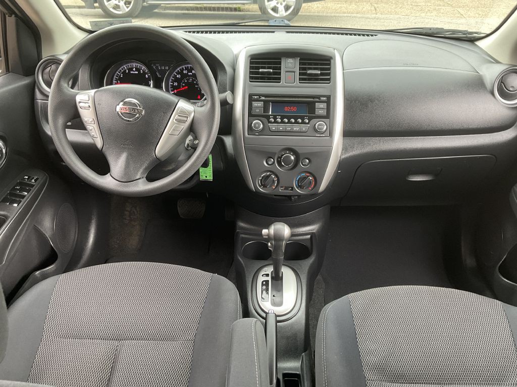 2015 Nissan Versa Image 21
