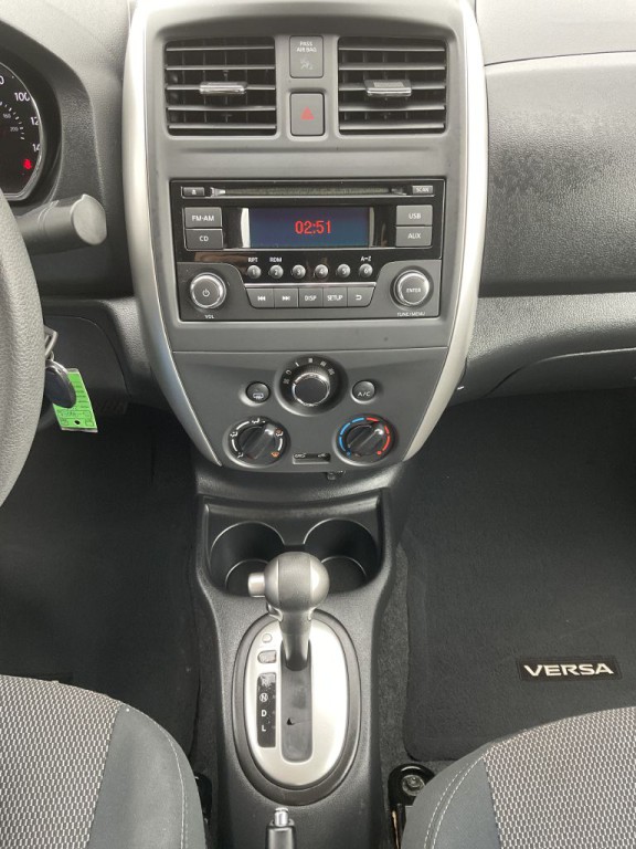 2015 Nissan Versa Image 23