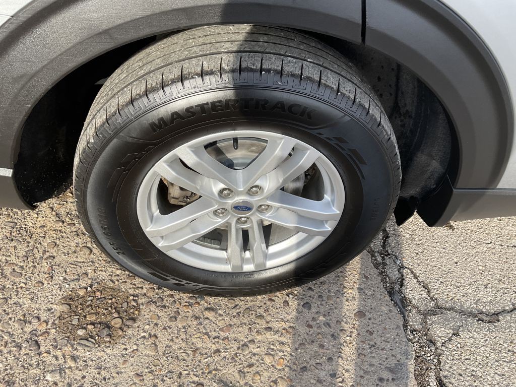 2020 Ford Explorer Image 12