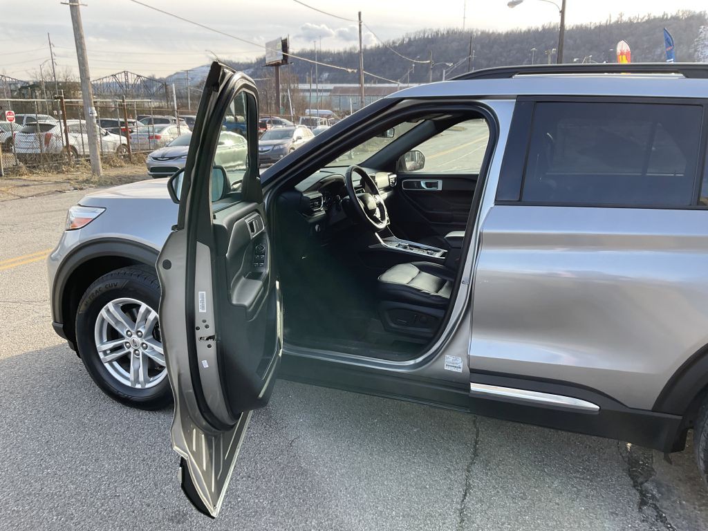 2020 Ford Explorer Image 13