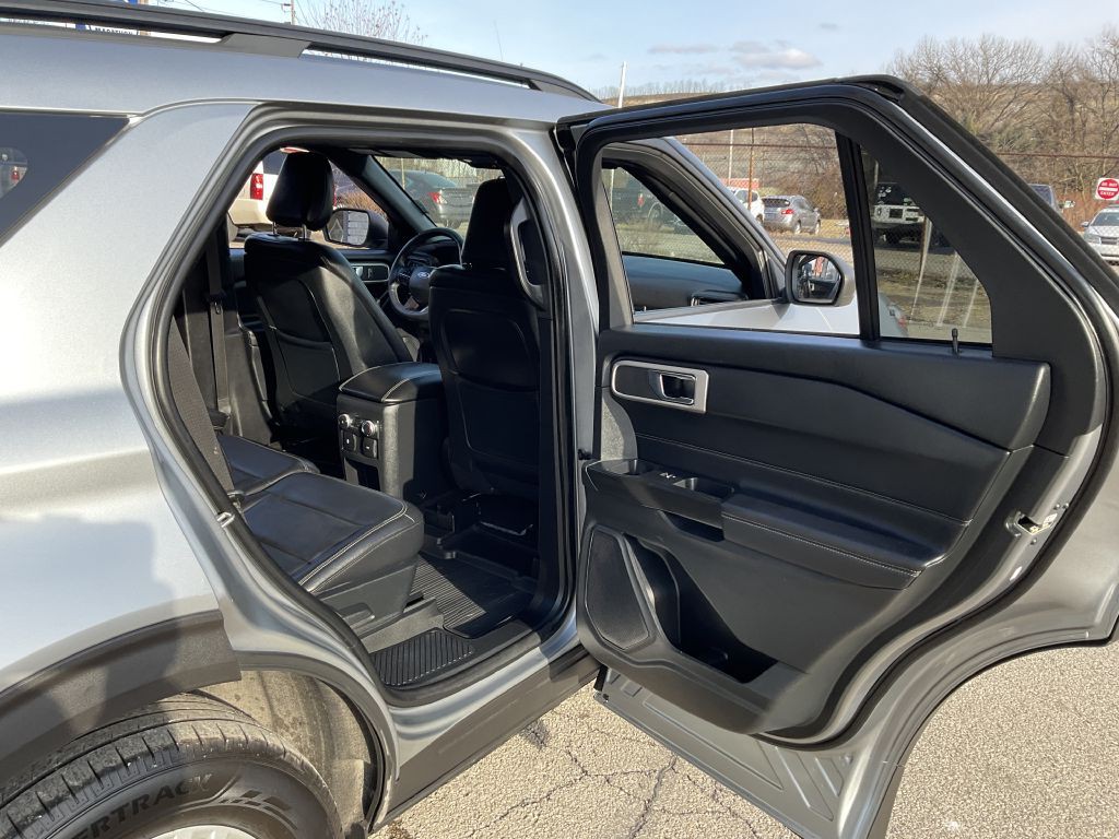 2020 Ford Explorer Image 25