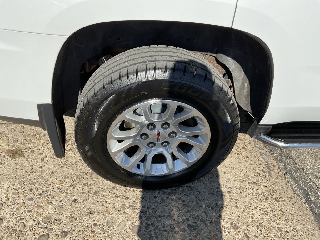 2017 GMC Yukon Image 12