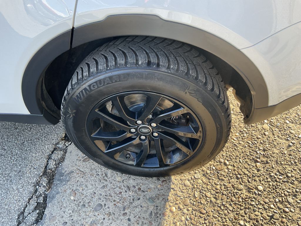 2018 Land Rover Discovery Sport Image 10