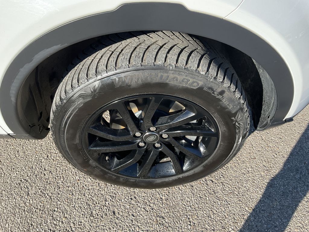 2018 Land Rover Discovery Sport Image 11
