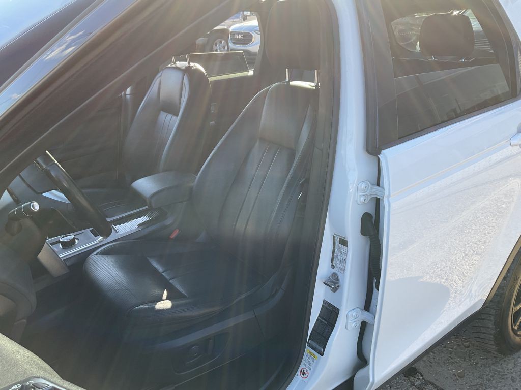 2018 Land Rover Discovery Sport Image 14