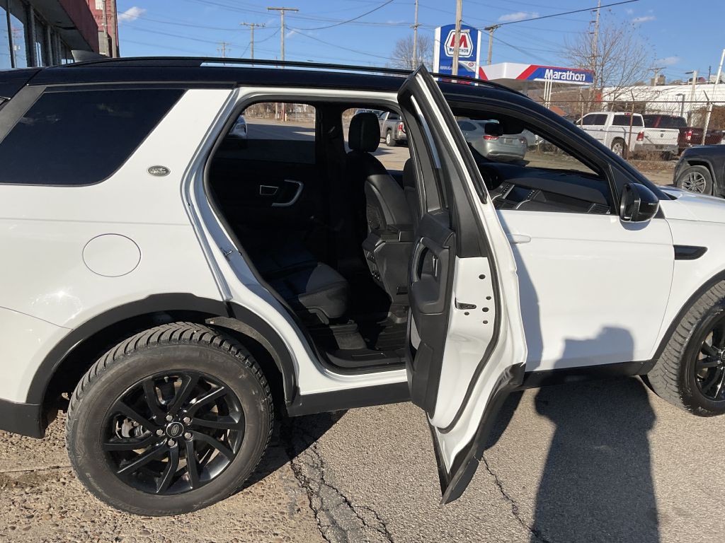 2018 Land Rover Discovery Sport Image 23