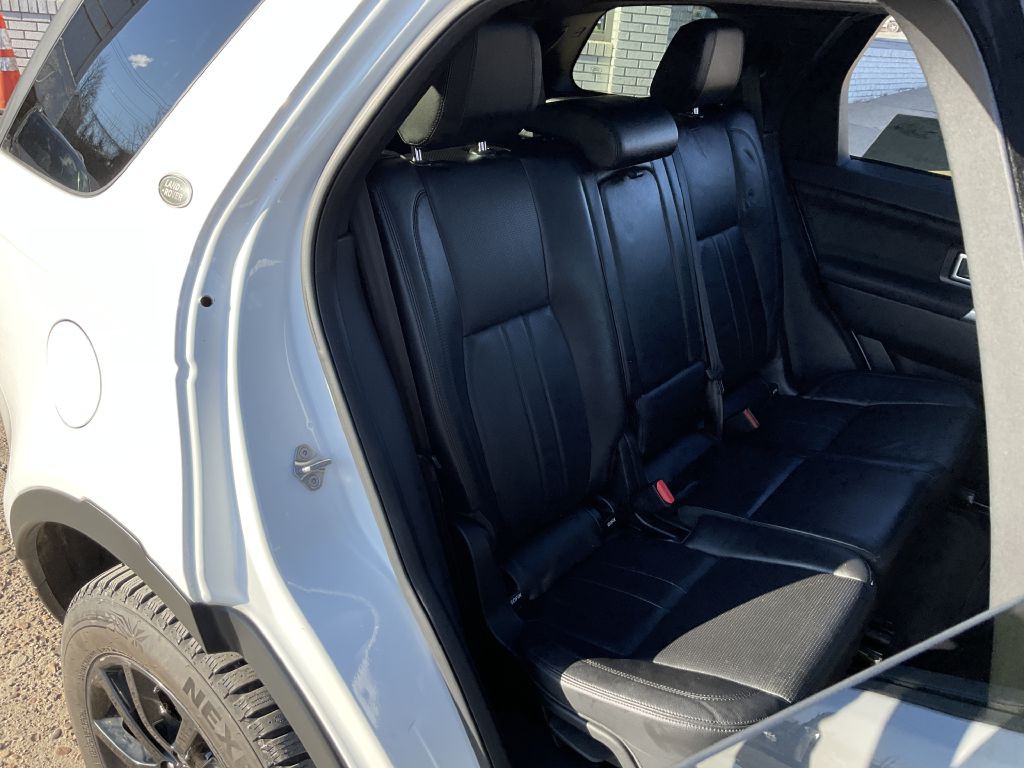 2018 Land Rover Discovery Sport Image 25