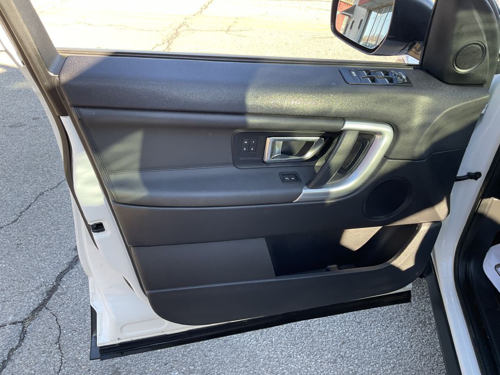 2018 Land Rover Discovery Sport Image 33