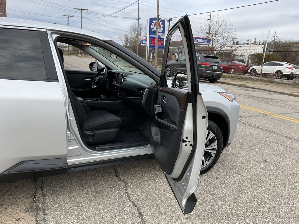 2023 Nissan Rogue Image 16