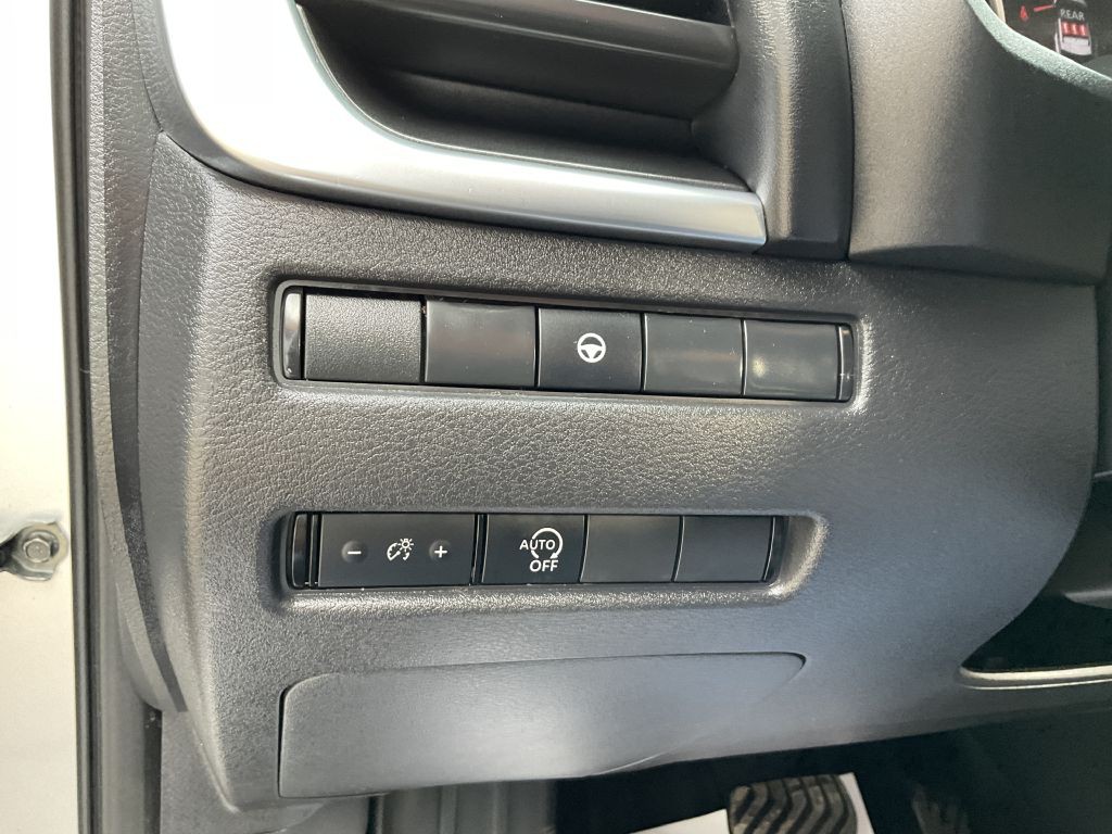 2023 Nissan Rogue Image 30