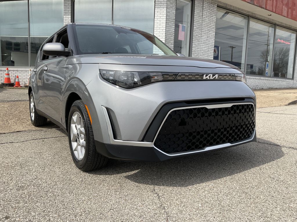 2023 Kia Soul Image 1