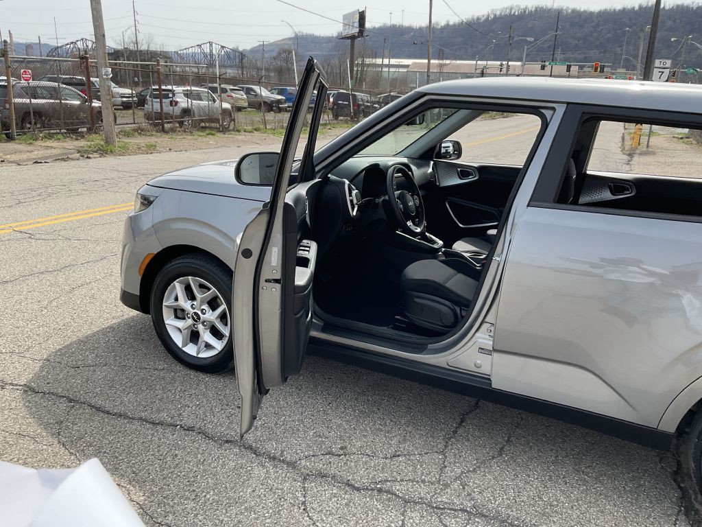 2023 Kia Soul Image 13