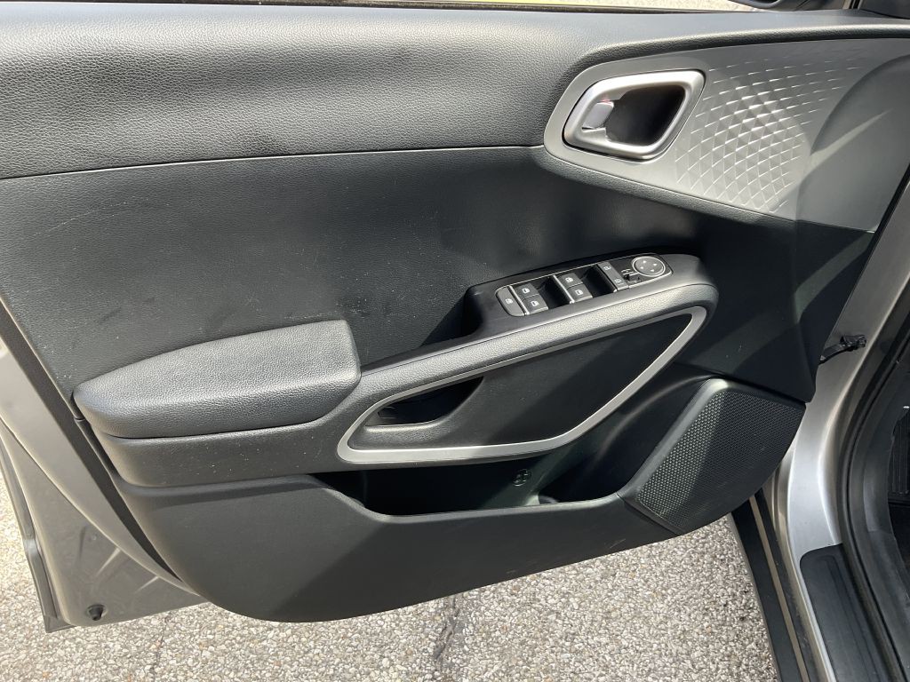 2023 Kia Soul Image 30