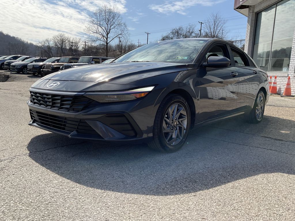 2024 Hyundai Elantra Image 5