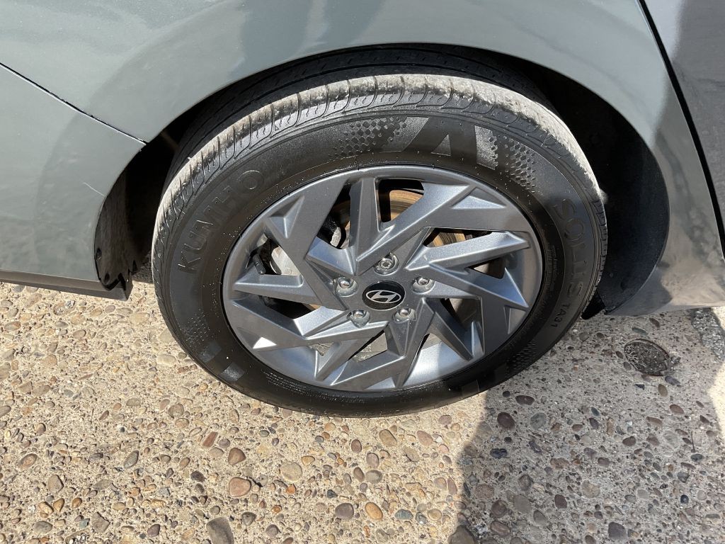 2024 Hyundai Elantra Image 12
