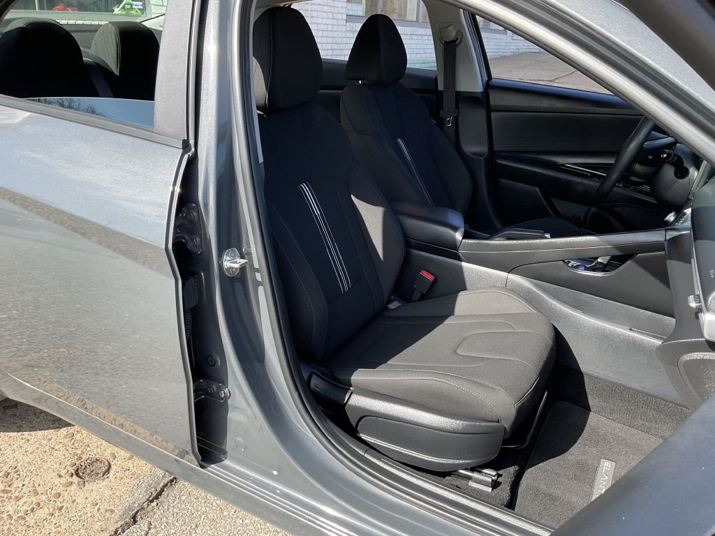 2024 Hyundai Elantra Image 17