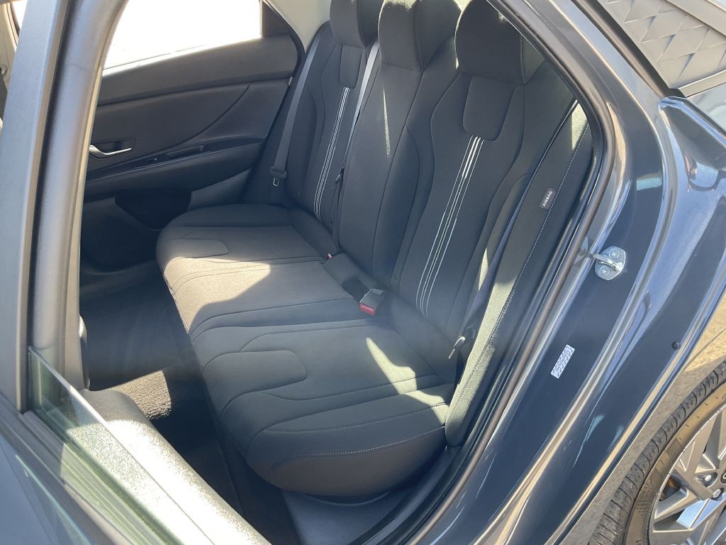 2024 Hyundai Elantra Image 20