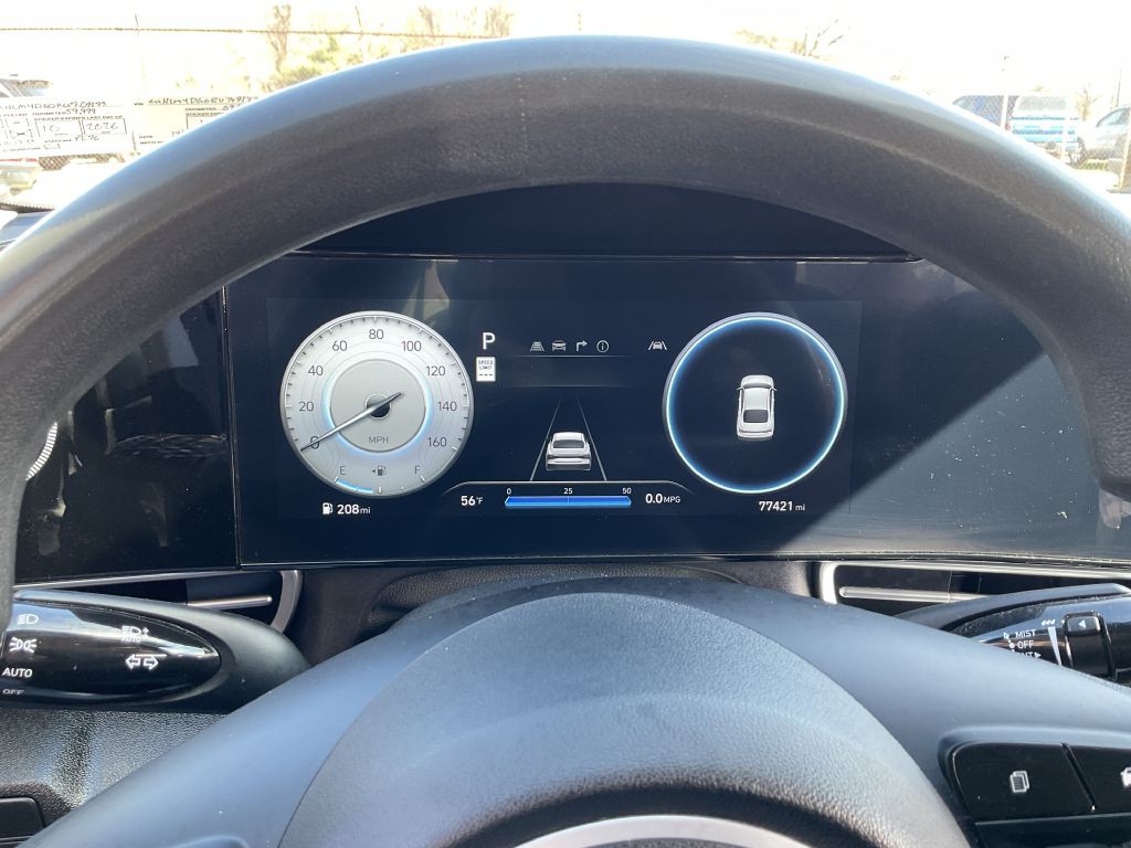 2024 Hyundai Elantra Image 32