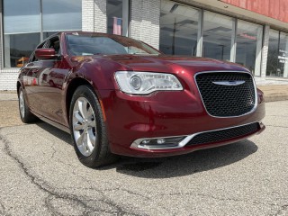 Image for 2020 Chrysler 300 Touring ID: 7237561