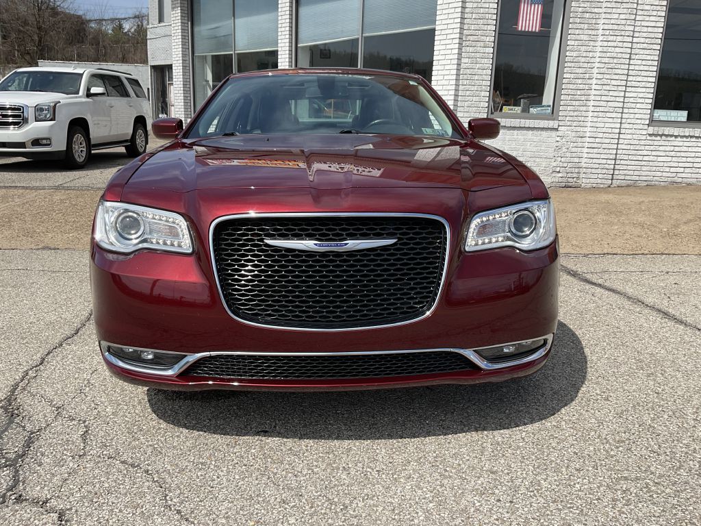 2020 Chrysler 300 Image 4
