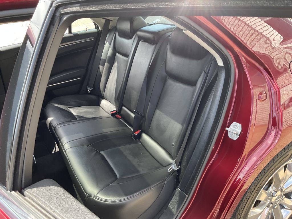 2020 Chrysler 300 Image 21