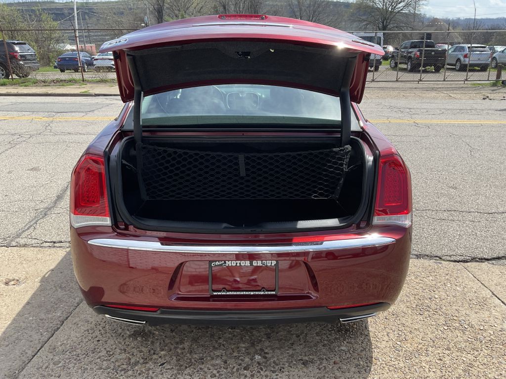 2020 Chrysler 300 Image 26