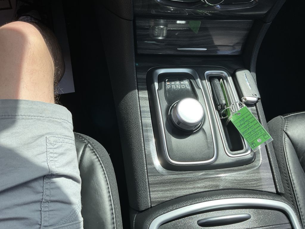 2020 Chrysler 300 Image 35